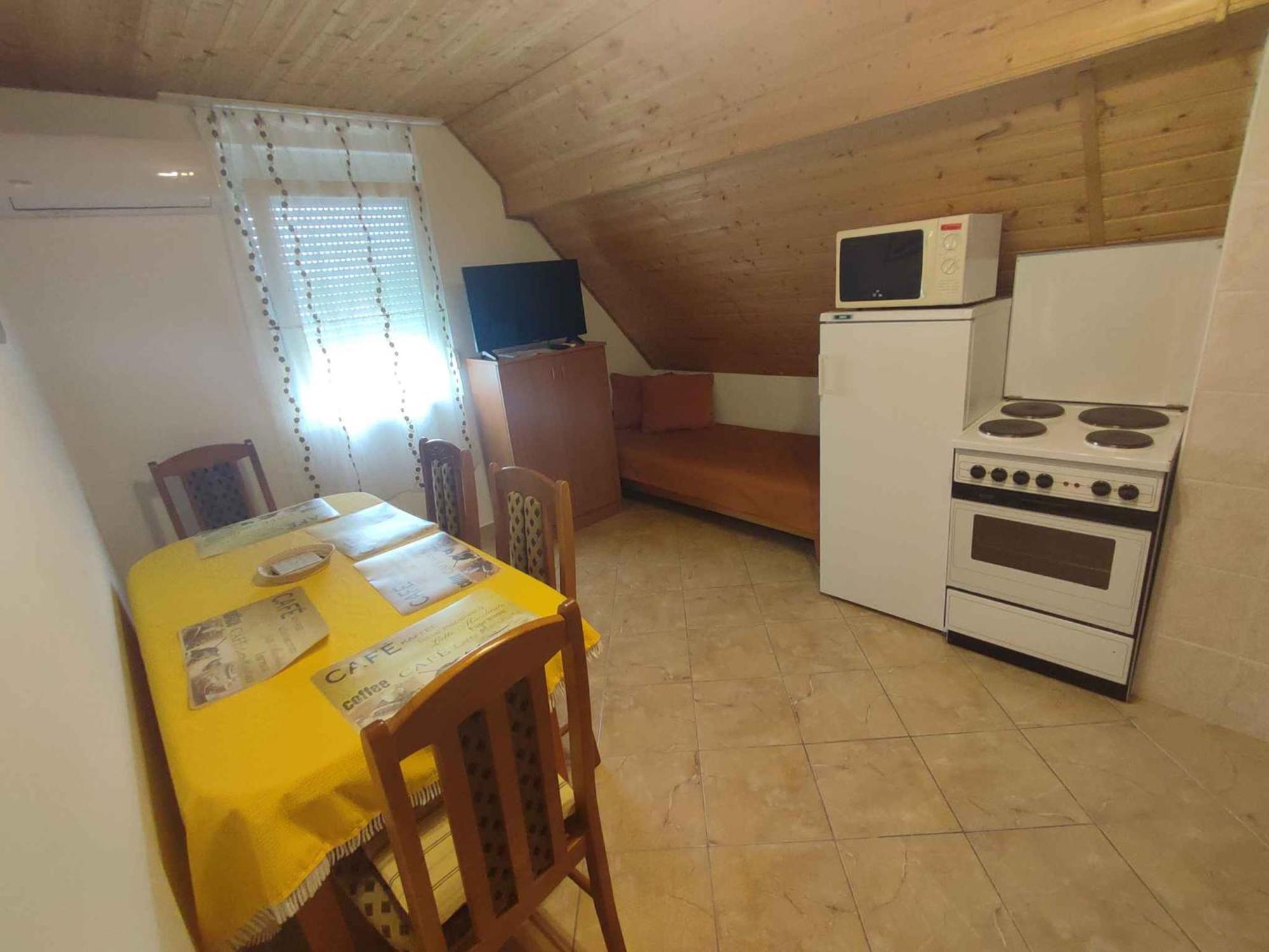 Apartment In Balatonmariafuerdo 19249 Balatonkeresztúr Eksteriør bilde