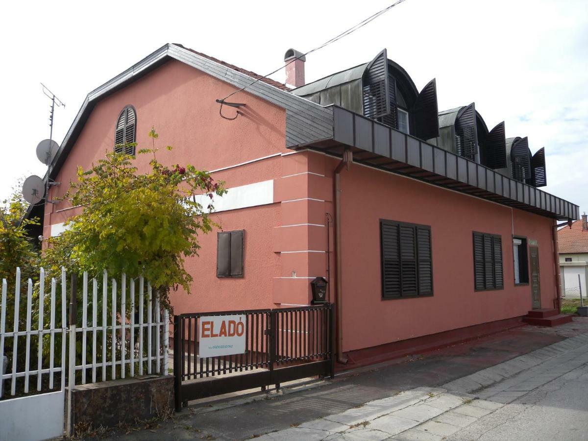 Apartment In Balatonmariafuerdo 19249 Balatonkeresztúr Eksteriør bilde